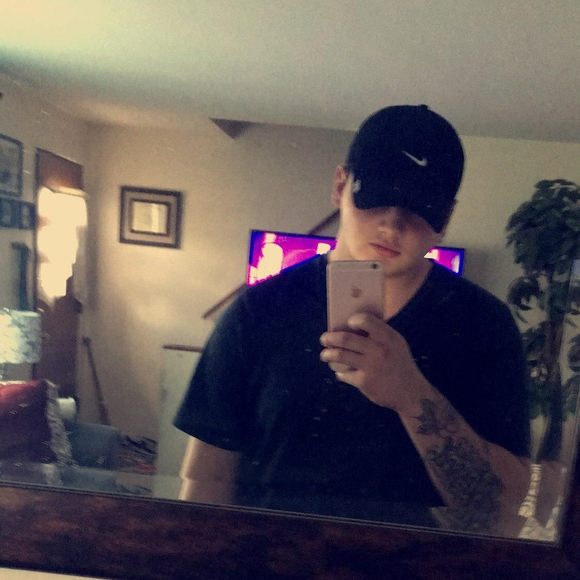 Meet your Posher, Clarence - Picture 1 of 1